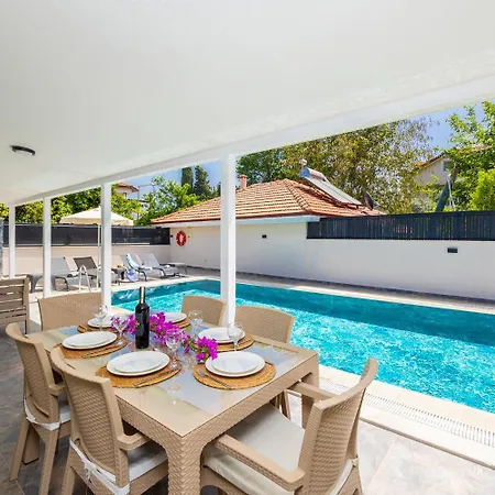 Villa Central Vila *