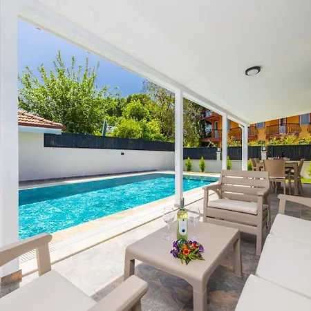 Βίλα Villa Central *